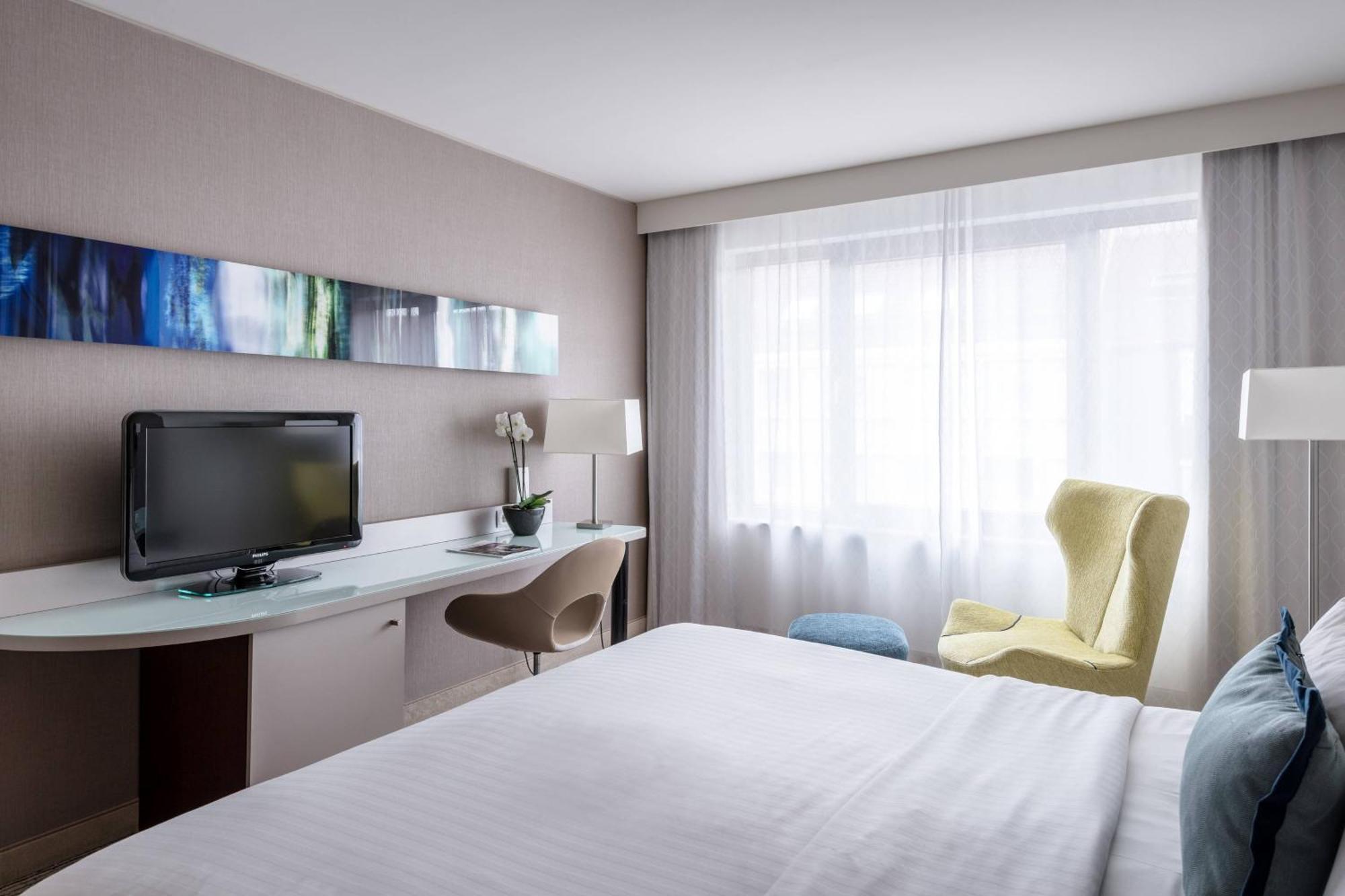 Courtyard By Marriott Munich City Center Экстерьер фото