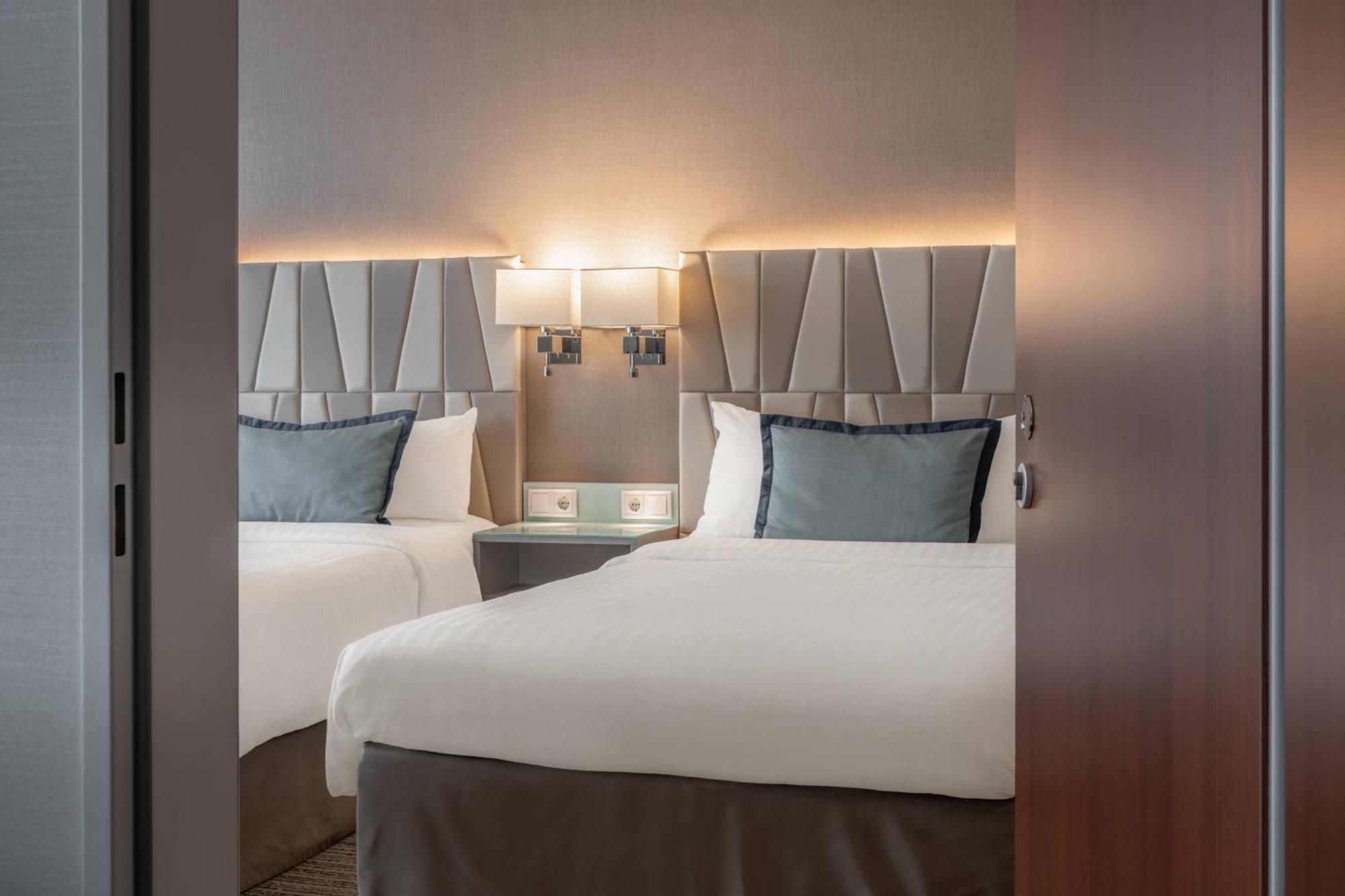 Courtyard By Marriott Munich City Center Экстерьер фото